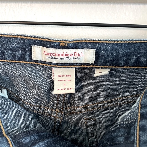 Abercrombie & Fitch denim mini skirt. Size 4. - Picture 5 of 5